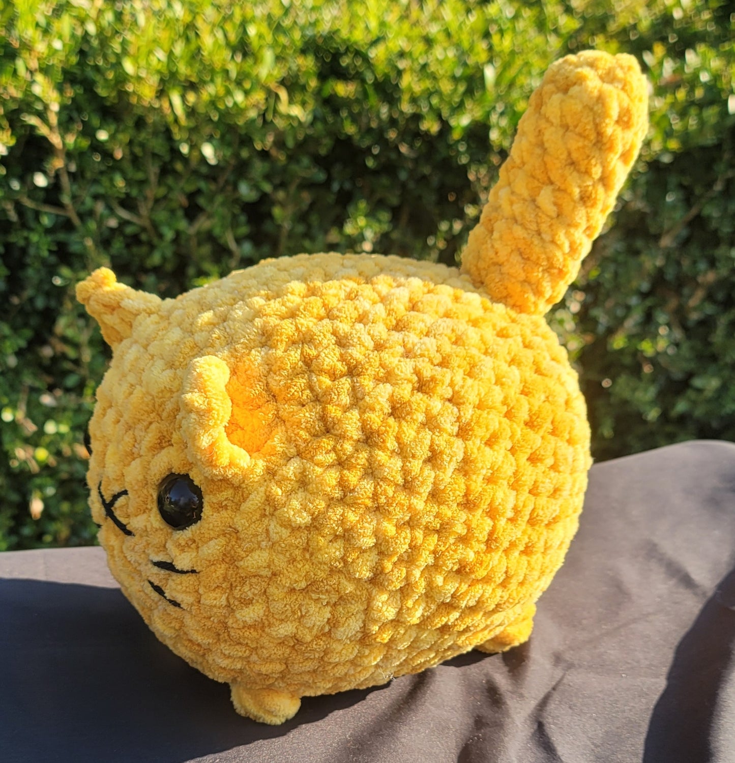 Alegre gatito amigurumi amarillo de peluche 🐈💛