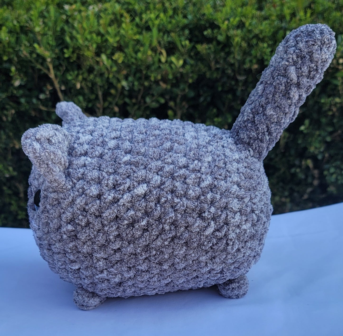 Adorable gato gris de crochet: un lindo gatito amigurumi para acurrucarse 🐾