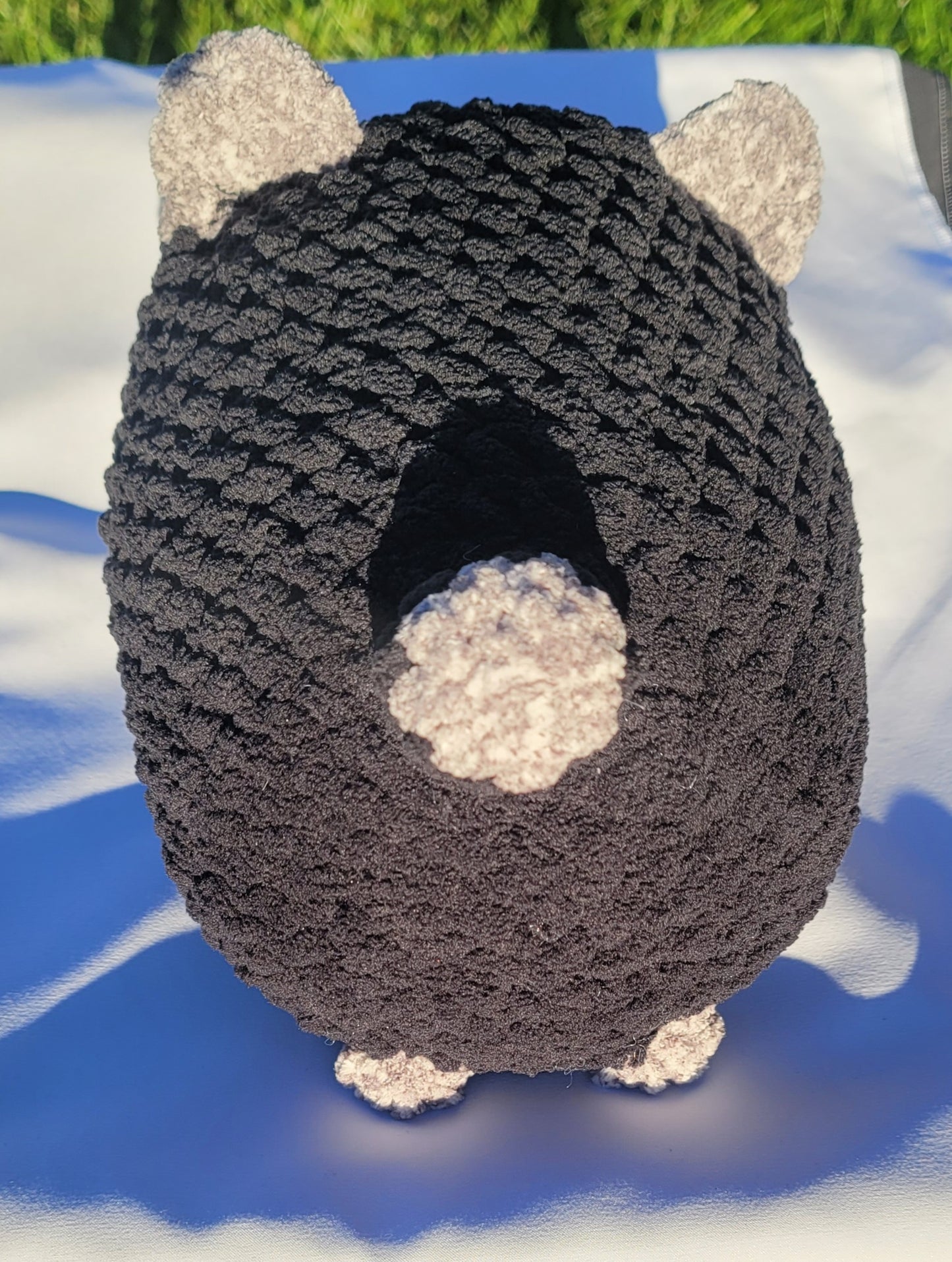 Cachorro de ganchillo negro y gris: peluche de perro amigurumi suave hecho a mano