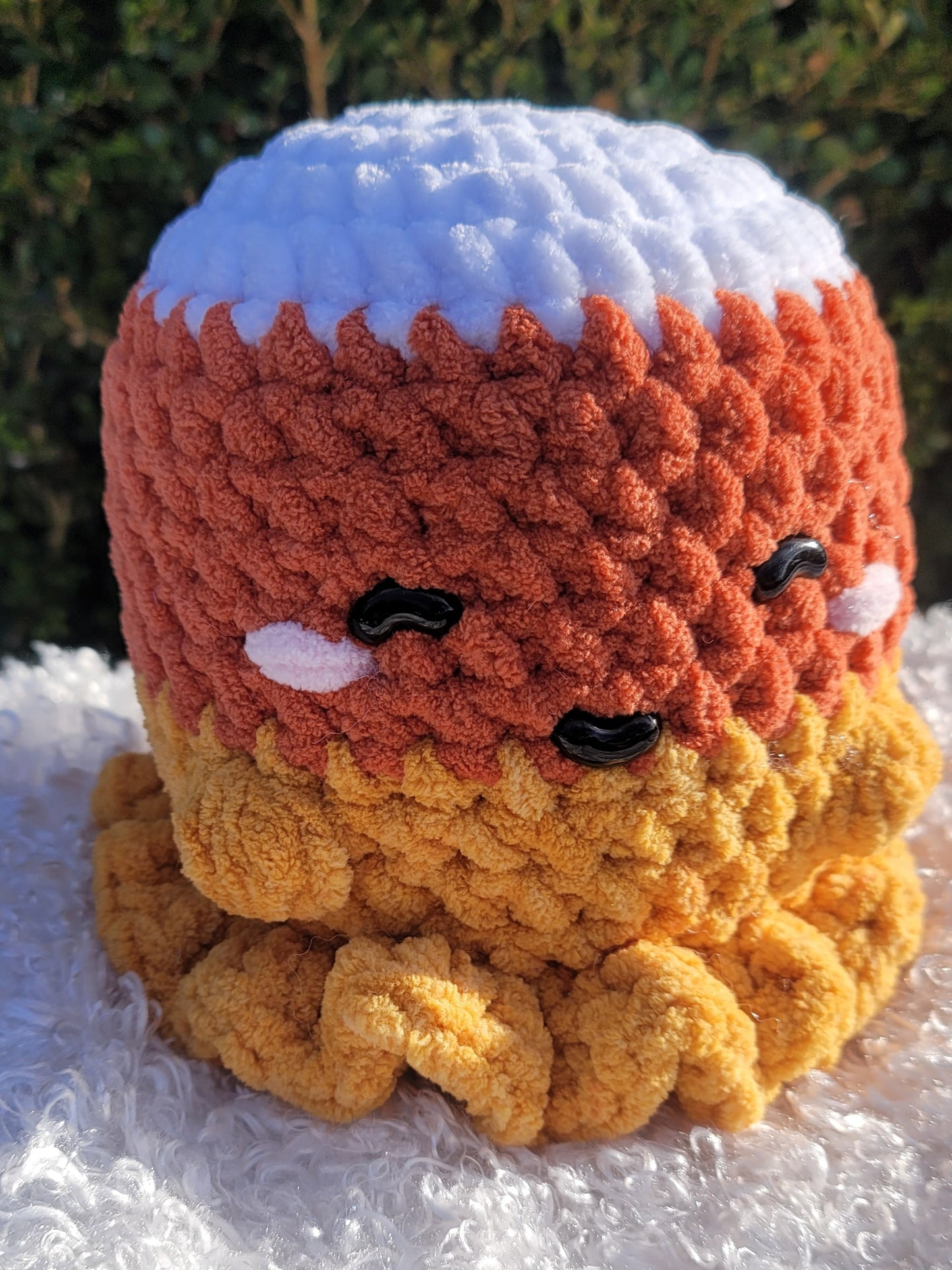 Adorable trío de fantasmas tejidos a crochet: ¡espeluznantes, dulces y llenos de personalidad!