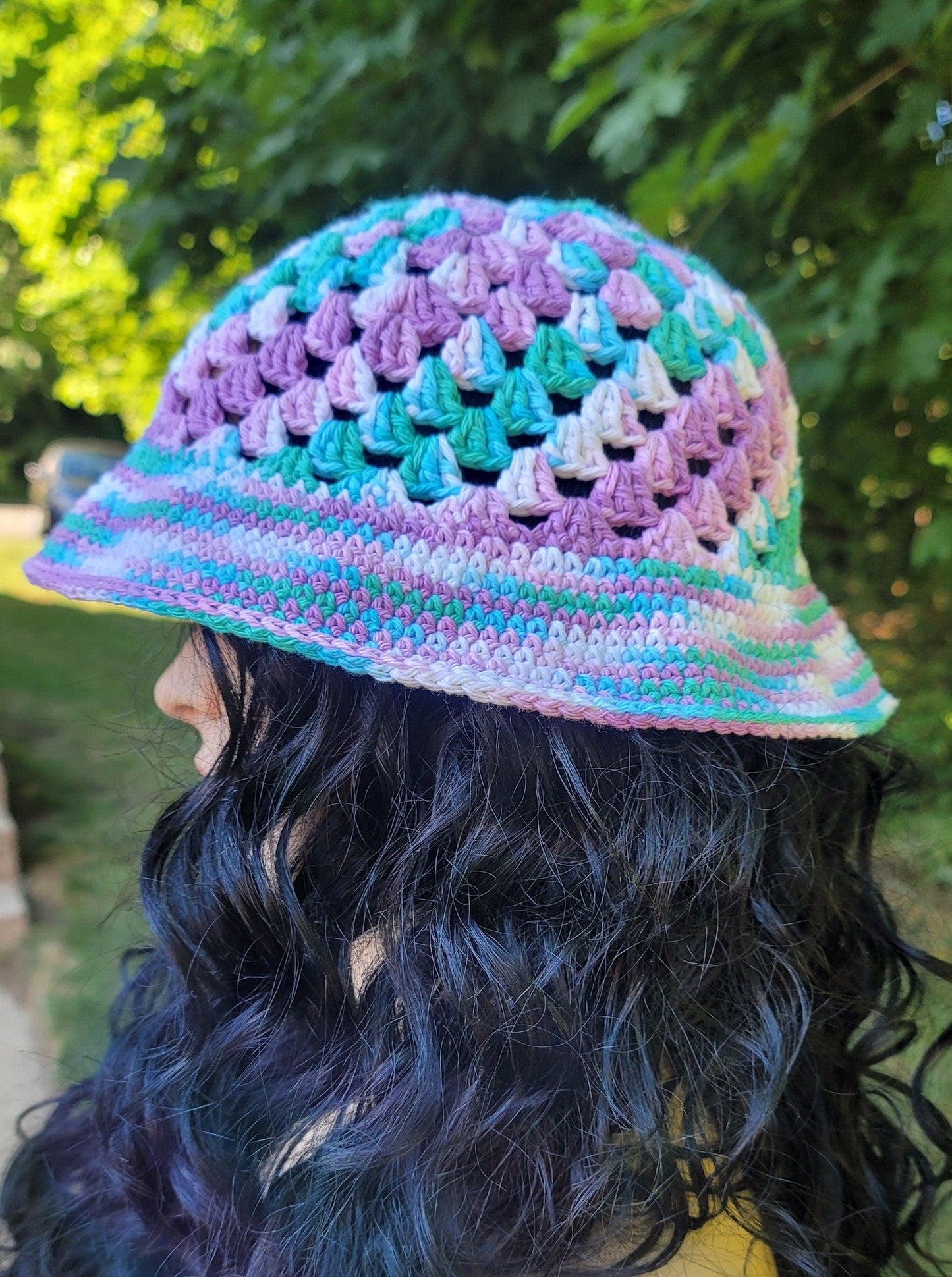 Handcrafted Crochet Hat and Handbag Set - Stylish and Cozy Accessories