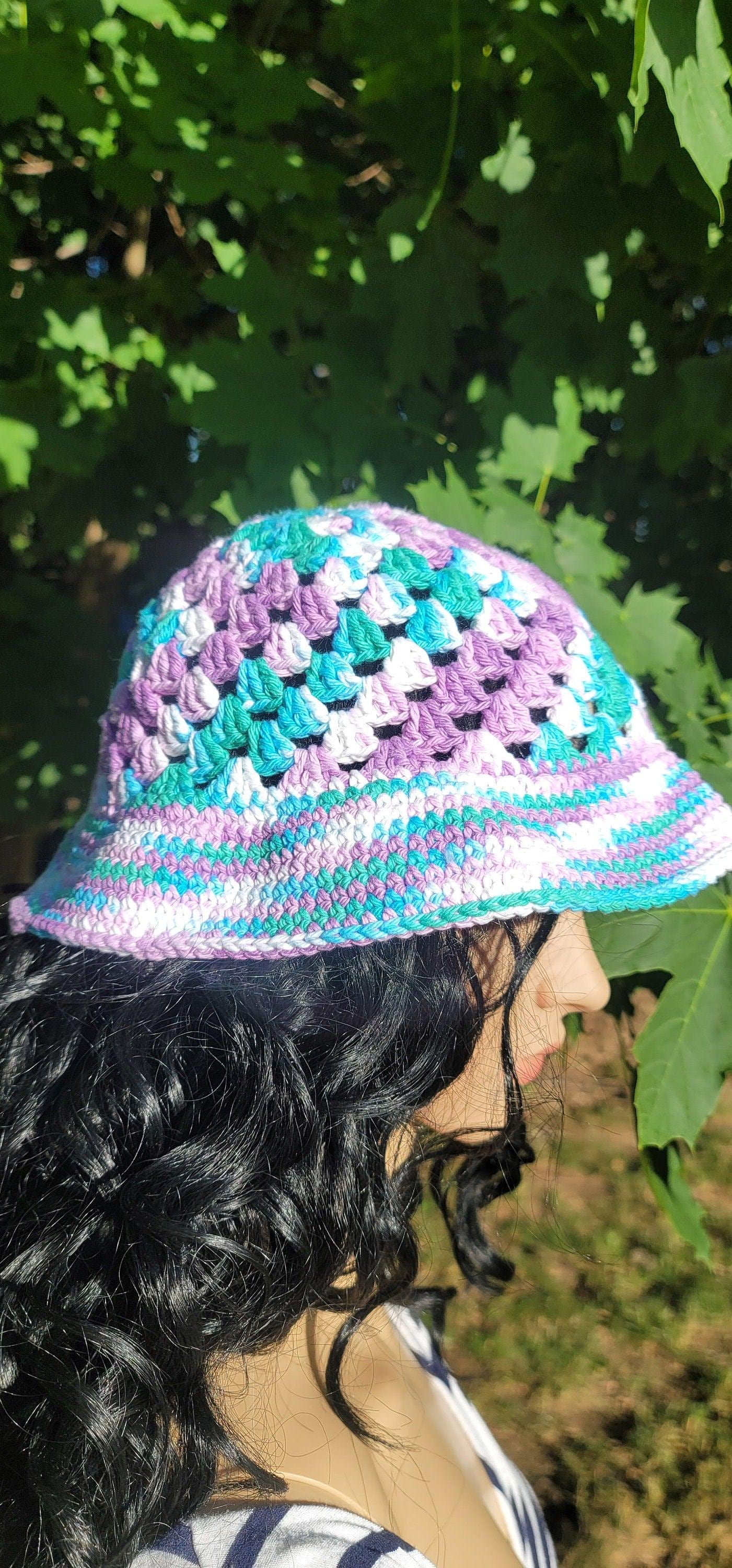 Handcrafted Crochet Hat and Handbag Set - Stylish and Cozy Accessories