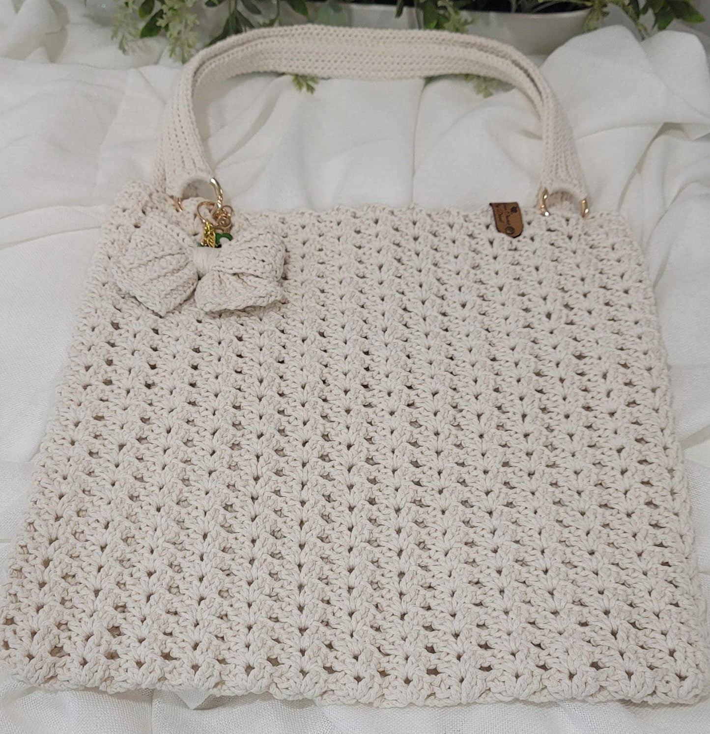 Handmade Crochet Beige Tote Bag: Lightweight Cotton Shoulder Bag