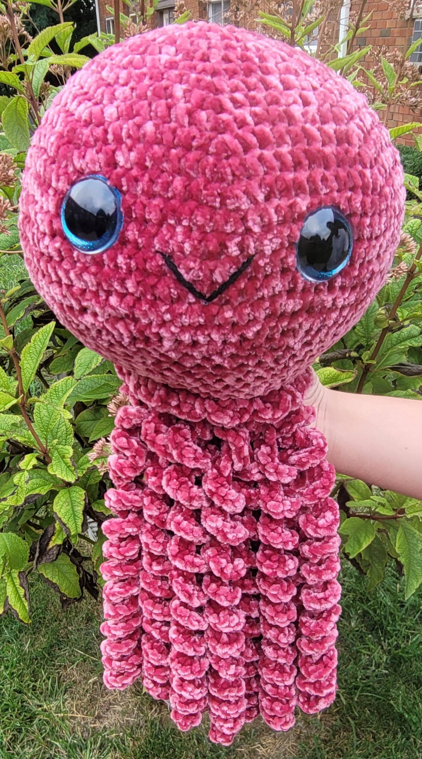 Crochet Jellyfish Plushie in Pomegranate with Blue Eyes, Soft Amigurumi Sea Creature Toy