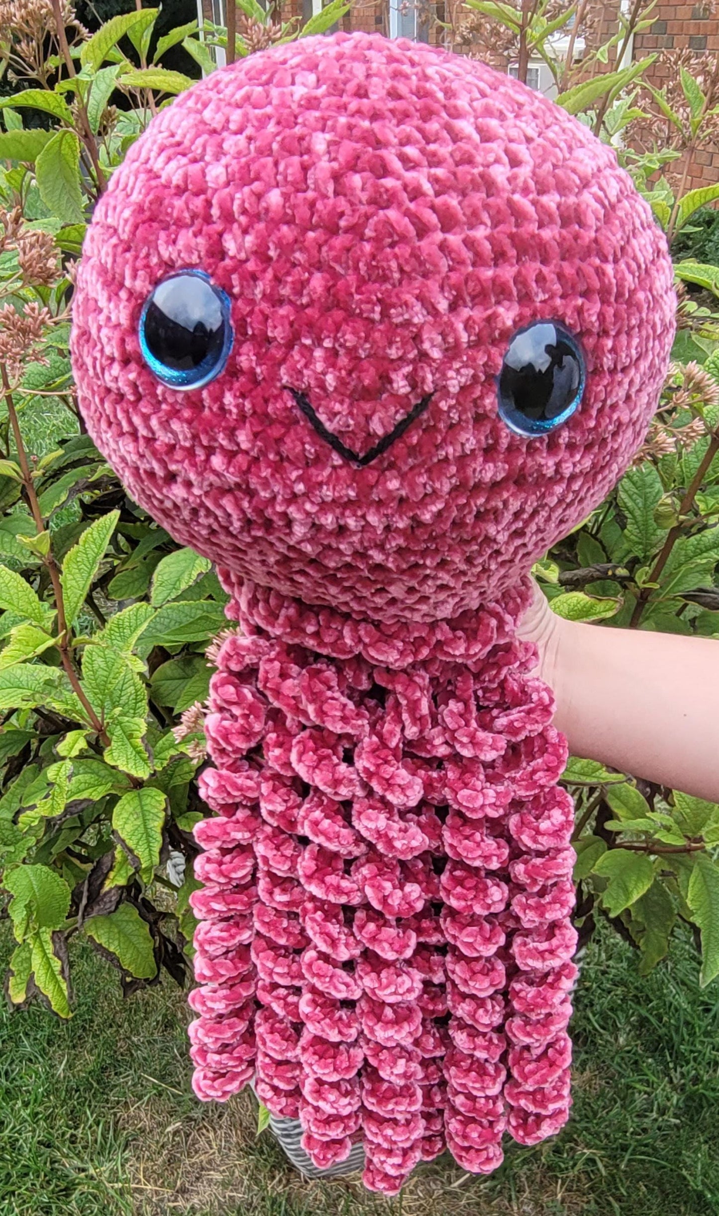 Crochet Jellyfish Plushie in Pomegranate with Blue Eyes, Soft Amigurumi Sea Creature Toy