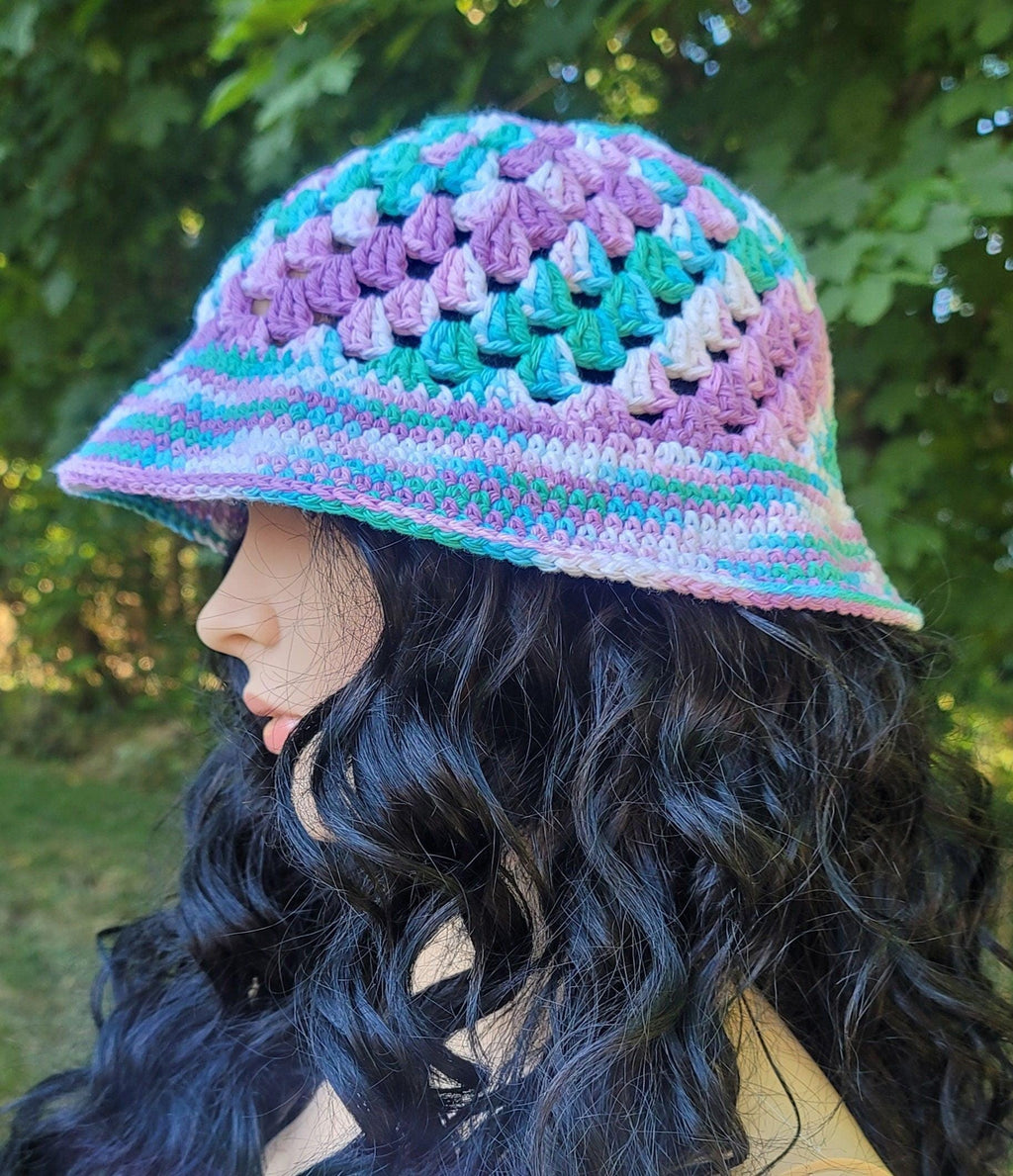 Handcrafted Crochet Hat and Handbag Set - Stylish and Cozy Accessories