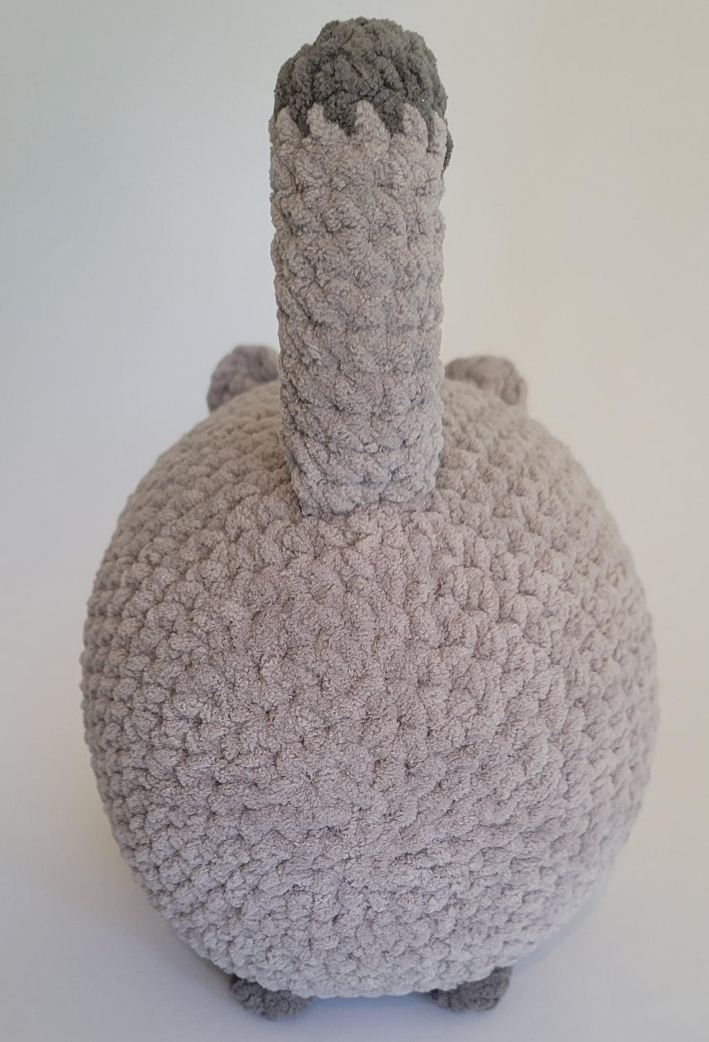 Light and Dark Gray Loaf Cat