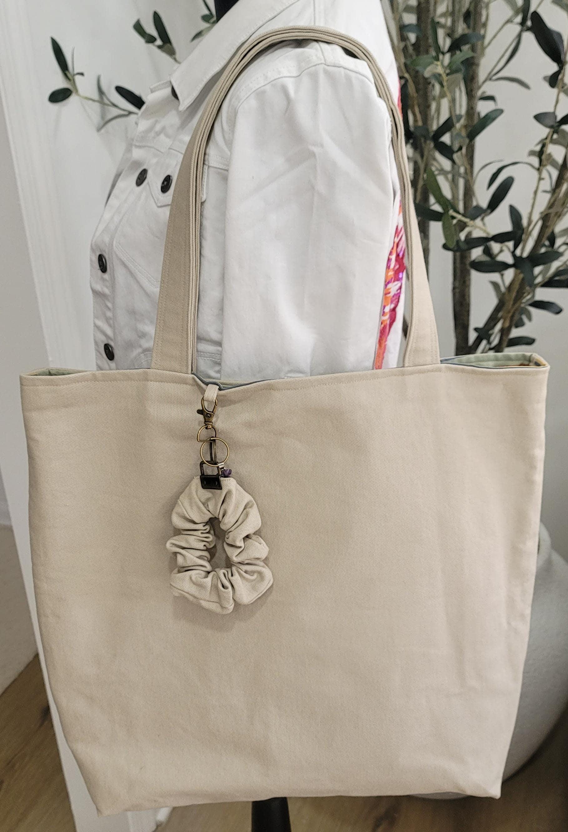 Stylish Tote Bags with Dual Front Pockets, Everyday Shoulder Bag for Women, Large Purse for Work, School, Travel & Shopping