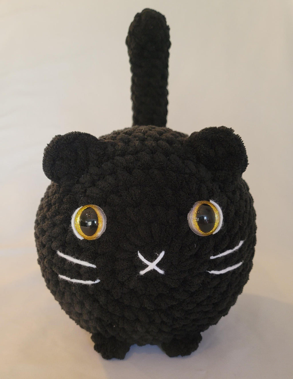 Black Loaf Cat