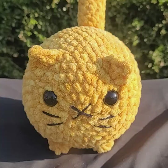 Crochet Cat Plushie: Handmade Amigurumi Kitten